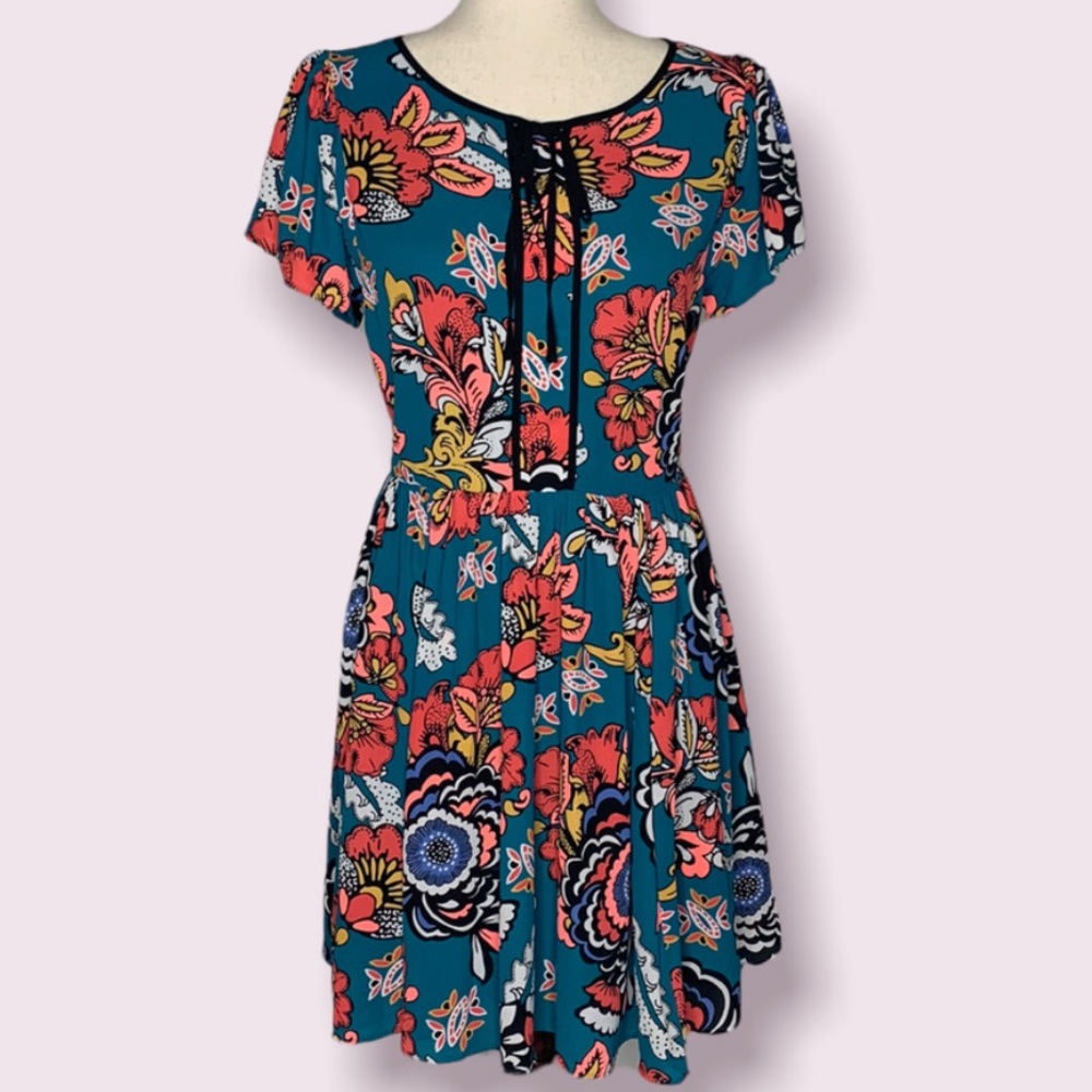 Adorable floral Express dress